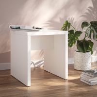 Hocker mit Traverse