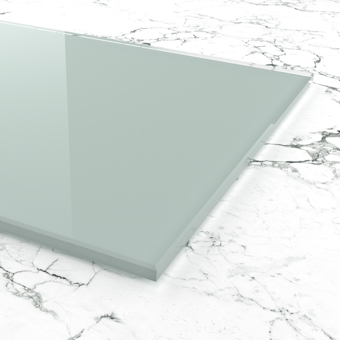 Lichtgrau lackiertes Glas mit SAFE-Folie