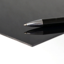 Materialmuster PLEXIGLAS® schwarz gedeckt opak blickdicht