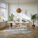 Tisch mit rechteckiger Tischplatte auf runden Metalltischbeinen 710 x 60 mm